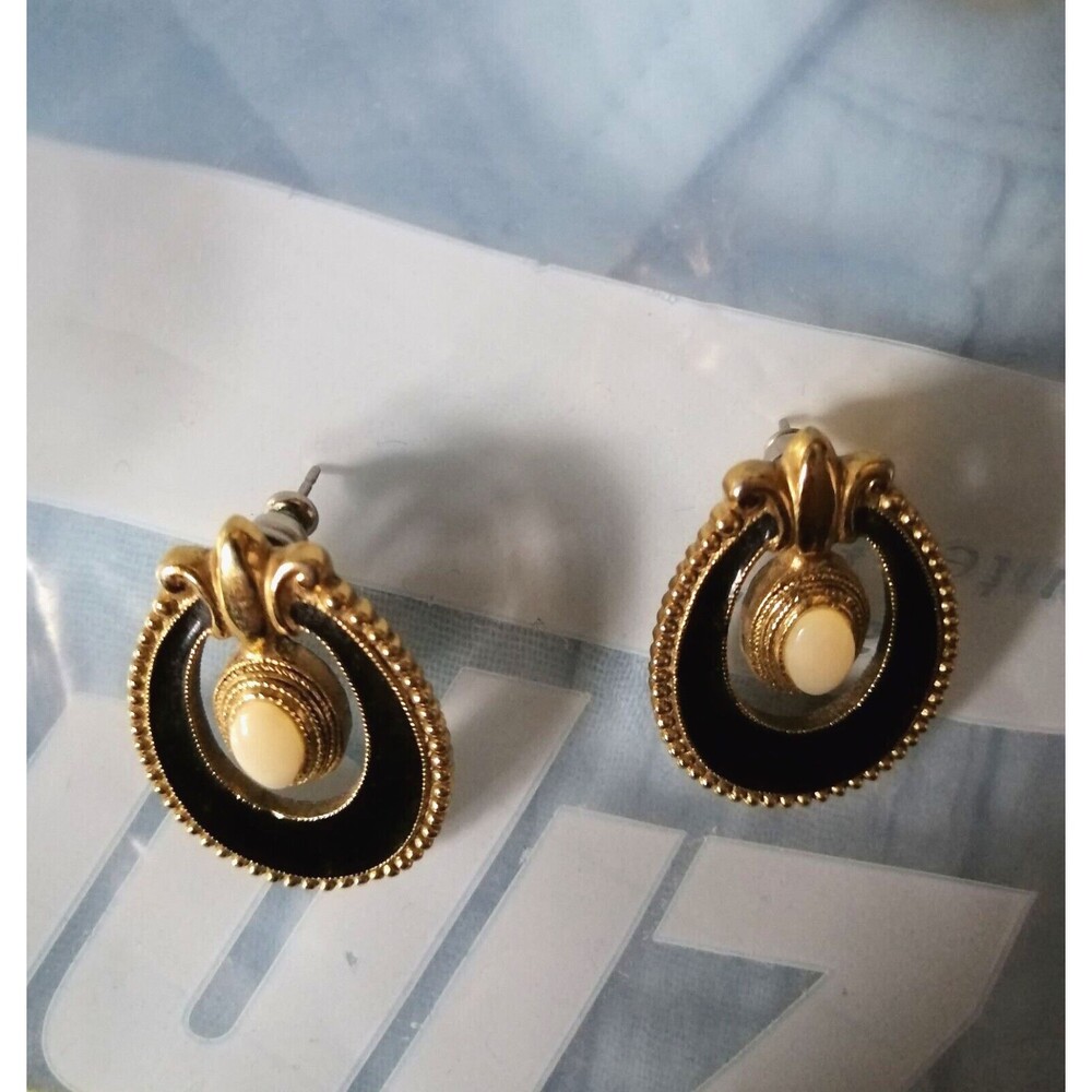Vintage 1928 Victorian Style Faux Pearl Gold Rim Earrings Pierced